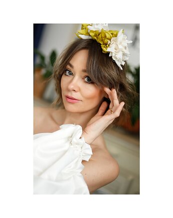 Opaska  z jedwabiu, Celina Parysów