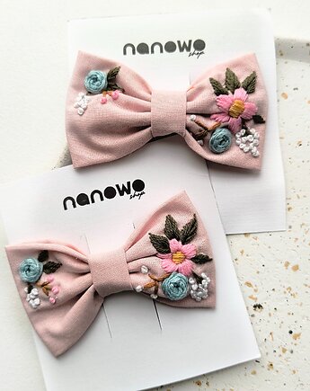 Kokarda z haftem Róż, nanowoshop