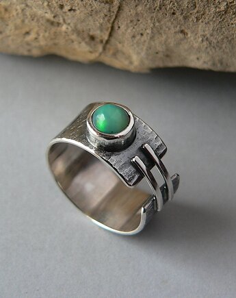 -asymetryczna obrączka z opalem-, Emilia Woźniak