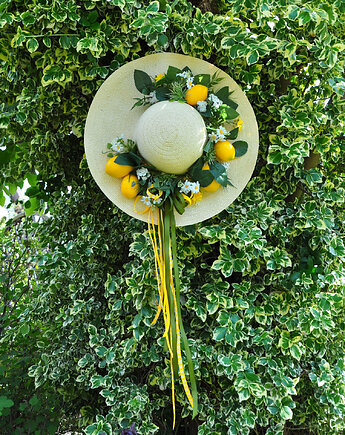 Kapelusz-wianek na drzwi cytrynowy, mamuta