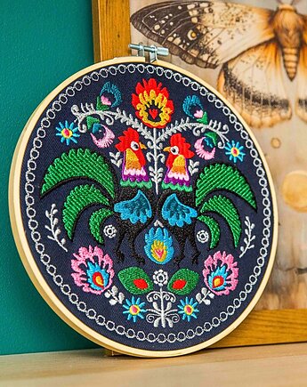 Koguty łowickie - granatowy, haft w tamborku 20 cm, Plasun