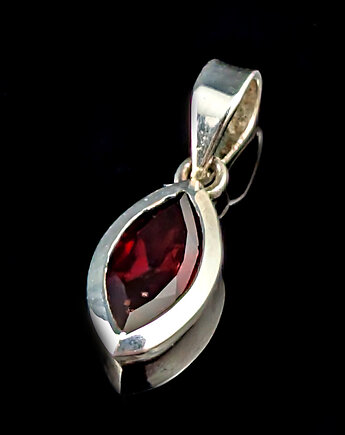 Elegancki granat, Pracownia Neores