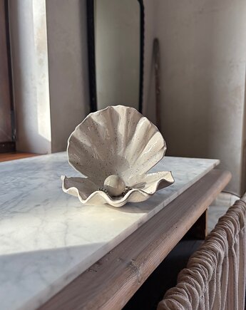 Ceramiczna Podstawka na Biżuterię Muszla Skarbiec Konfetti, Maison Fragile