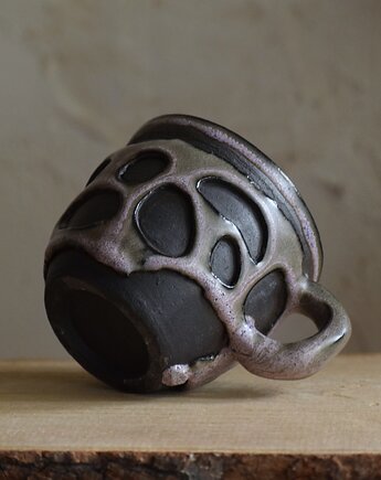 OTULANiE_kubek ceramiczny_czerń i bez, LEP NA GLINĘ