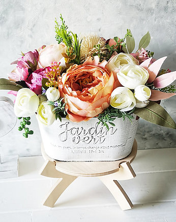 Stroik flower box z wiosennych kwiatów, Pani Plecionka