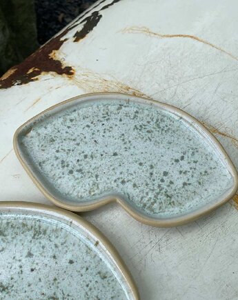 Ceramiczne naczynie na biżuterię Usta, POTPOTSTUDIO