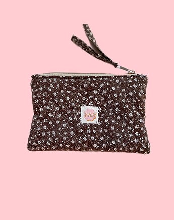 Kosmetyczka pikowana w kwiatki brązowa mała, Pyza