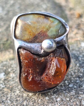 Big - pierścionek regulowany, po drugiej stronie lustra