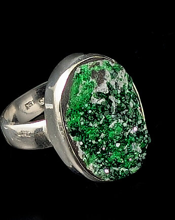 Pierścionek Szmaragdowy uwarowit, Pracownia Neores