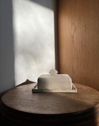 Maselnica z uchwytem w kształcie muszli,  nadmorska dekoracja kuchni farmhouse, Maison Fragile