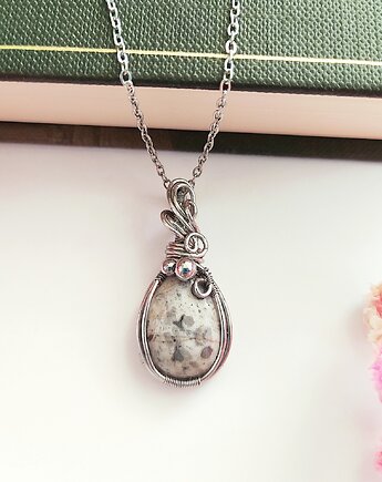 Naszyjnik Jaspis Szary stal chirurgiczna wisiorek handmade wirewrapping, byNostawen