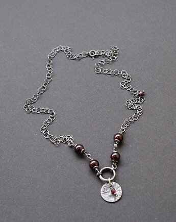 Naszyjnik z Granatami, fado