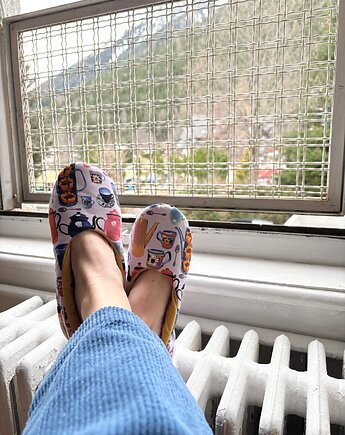 Kapcie filiżanki i czajniczki r.38, be- być i tworzyć