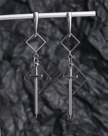 Gotyckie kolczyki z mieczami, AT NOON