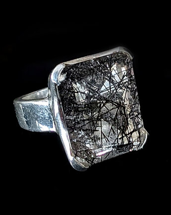 Pierścionek dostojny Kwarc turmalinowy, Pracownia Neores