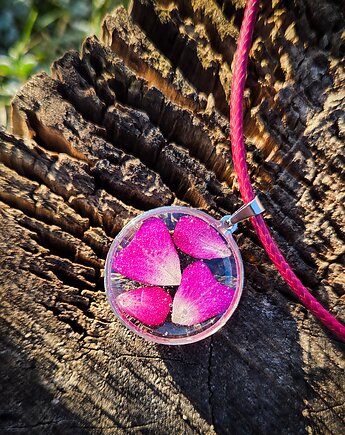 Wisiorek z różą, Figa handmade accessories