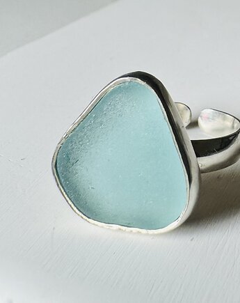 Srebrny pierścionek regulowany ze szkłem morskim, bluewavestudio