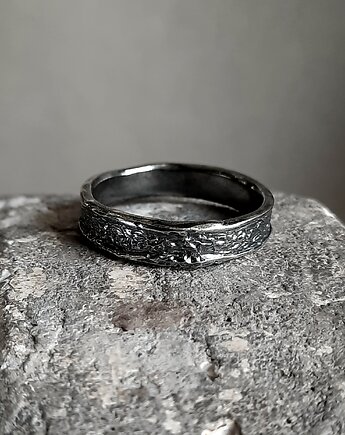 Pierścionek - sygnet ROUGH rozmiar 25, srebro p.925, ZIĘBA