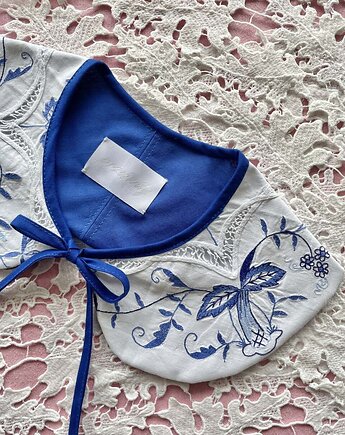 Kołnierzyk Nela, Prześwity