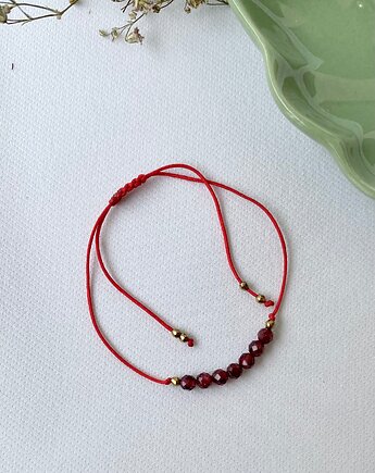 Czerwona bransoletka z Granatem, Szmaragdowa Polana