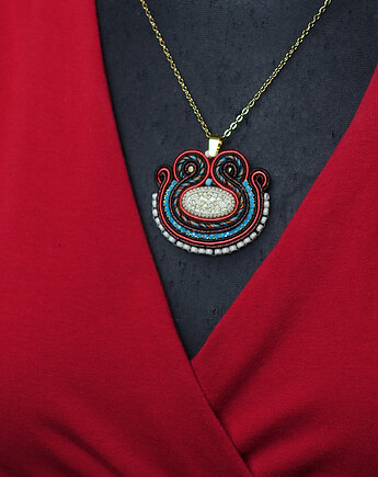 Jesienny naszyjnik sutasz, Mró Soutache
