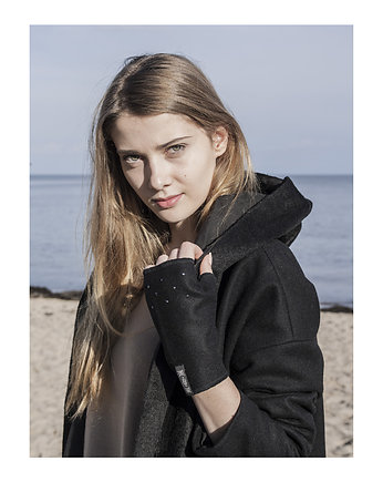 Crystal gloves / black wool, EWE EME