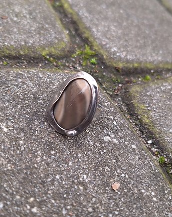 Krzemień - pierścionek regulowany, po drugiej stronie lustra