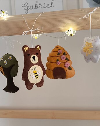 Girlanda filcowa "W misiowym sadku", Córka Stolarza