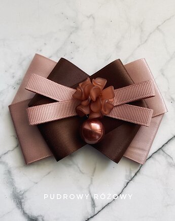 Kolekcja Kwiatowa   Brosza z kwiatem i perłą w kolorze brązowym, Pudrowy Różowy