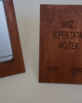 Stojak na telefon z grawerem Super Tata, iziartwear