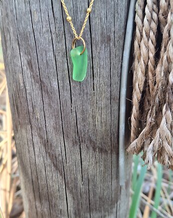 Delikatny naszyjnik z prawdziwym szkłem morskim, Atelier Cykada