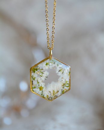 Naszyjnik gipsówka  kwiaty w żywicy, Jaskółcze ziele handmade 