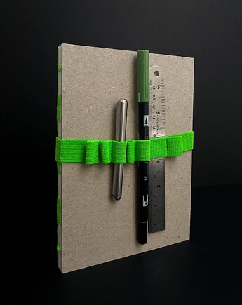 Notes  w kropki z gumką-piórnikiem Fluo Green, Weronika Kanigowska