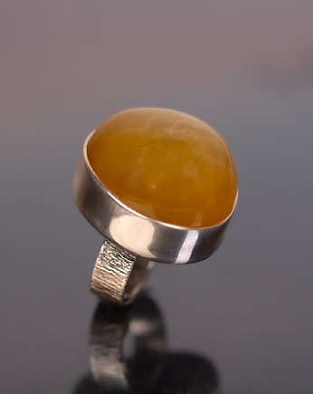 Duży pierścionek srebrny z bursztynem bałtyckim, Andorii by Baco