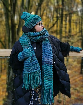 MAXCOLOR duży szal w "morska toń", sploteka