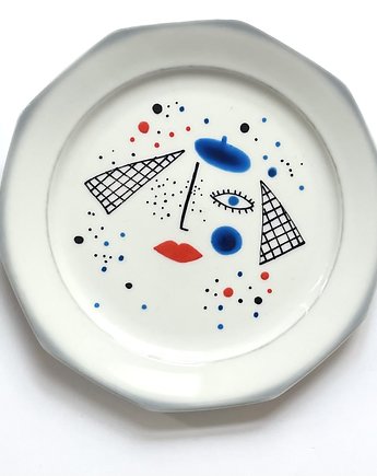 French Girl, arent plates