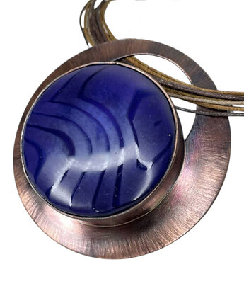 Wisior z agatem w miedzianej oprawie, Artseko