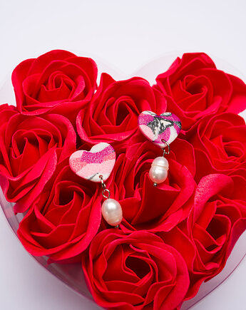 Wiszące SERCA z perłą, Dwie Gliny