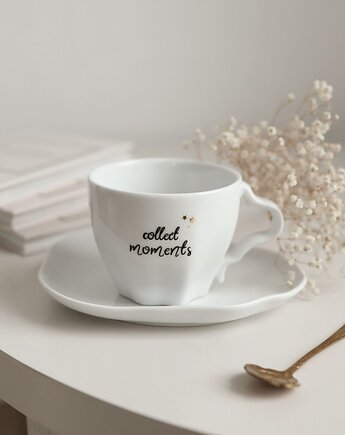 Asymetryczna filiżanka 200 ml ze spodkiem  - Collect moments ZŁOTE GWIAZDKI, Nadzwyczajnie