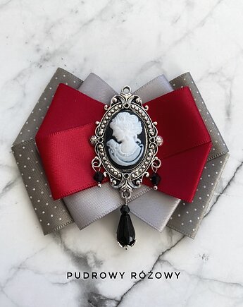 Brosza Kamea Styl Glamour Dama Kameliowa z paciorkami, Pudrowy Różowy