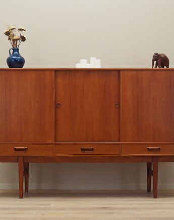 Highboard tekowy, duński design, lata 60, produkcja: Dania, Przetwory design