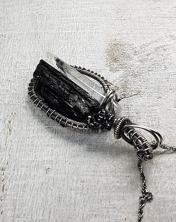 Kamienie mocy kryształ górski z turmalinem S207, JanArt