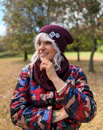 Luźna czapka z bawełny logo kolorowe Bordo, Brain Inside