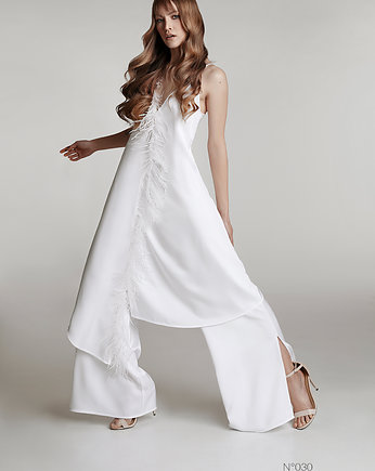N030, robe blanche