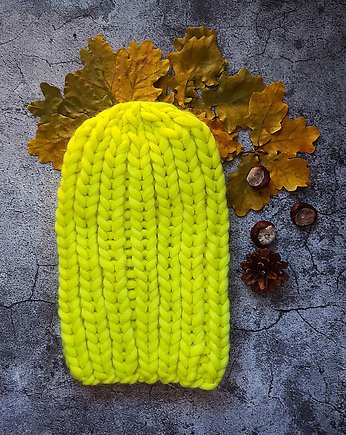 Zimowa czapka z wełny z Peru neonowa, Made by Jaga