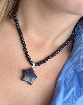 Noc Kairu, Wisniewska jewellery