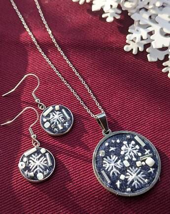 KOMPLET Śnieżynki - ręcznie haftowane kolczyki i naszyjnik, Papaya