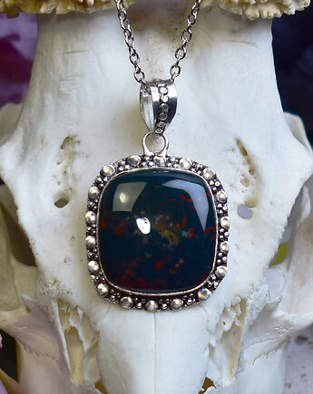 Miedziany posrebrzany wisiorek z heliotropem