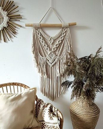 Makrama z chwostami Boho, Zaplątana W Sznurki