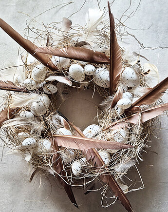 Wianek z piórami, Avantgarden